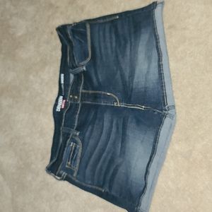 Levi's Denizen modern shorts - size 14 W32